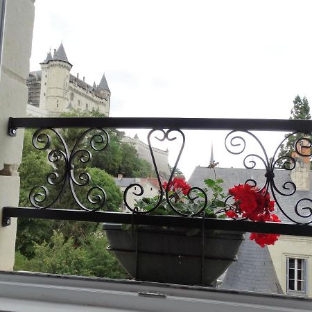 Vue Splendide Sur Chateau سوموور المظهر الخارجي الصورة