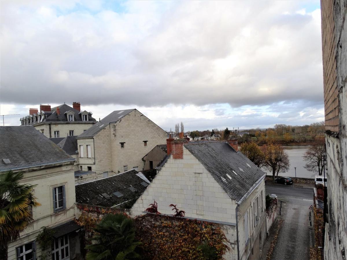 Vue Splendide Sur Chateau سوموور المظهر الخارجي الصورة